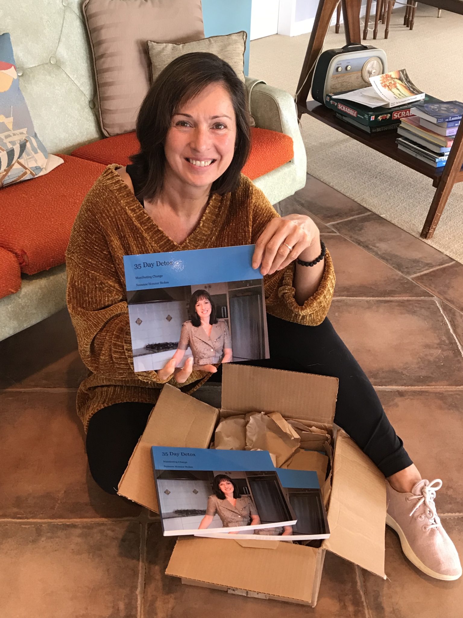 Suz with 35 Day Detox recipe book