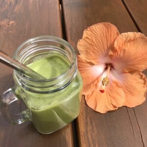 kiwi cabbage green smoothie